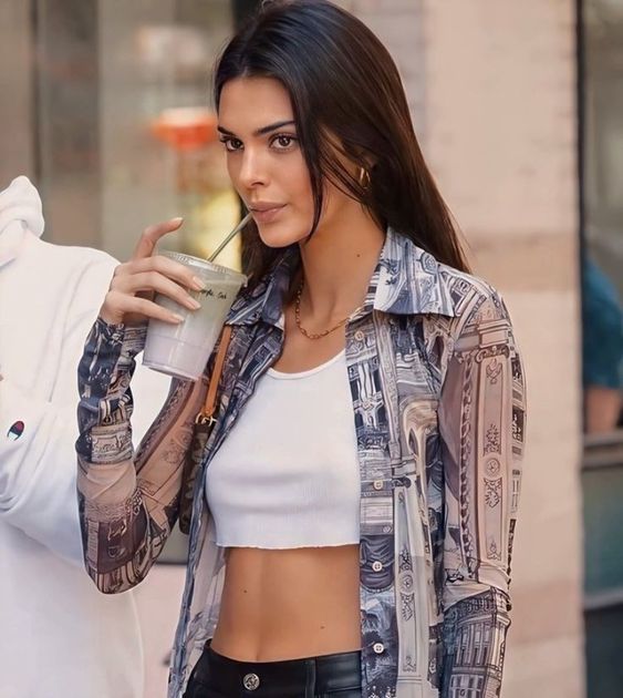 Crop top: cómo se convirtió en una de nuestras prendas favoritas