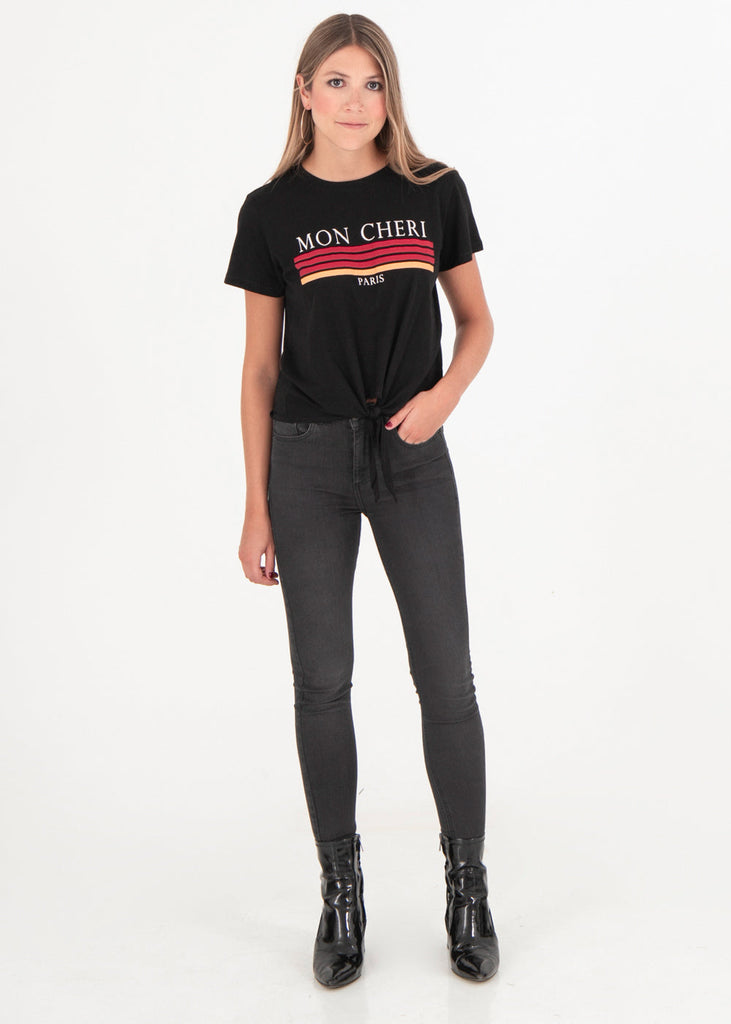Camiseta color negro estampada "Mon Cherie" para mujer flashy