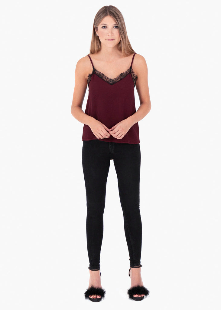 Blusa color vinotinto de tiras, cuello en v con encaje para mujer flashy