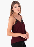 Blusa color vinotinto de tiras, cuello en v con encaje para mujer flashy