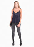 Blusa de tiras con encaje y plisado para mujer - Flashy