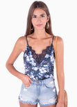 Blusa estampada con encaje en escote para mujer - Flashy