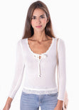 Blusa manga larga con cinta y encaje en escote para mujer - Flashy