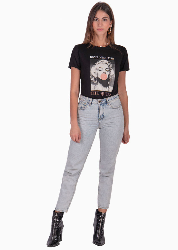 Camiseta estampada "Don't mess with the queen" color negro para mujer - Flashy