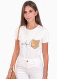 Camiseta estampada con bolsillo de animal print para mujer - Flashy