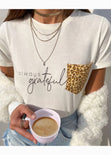 Camiseta estampada con bolsillo de animal print para mujer - Flashy
