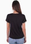 Camiseta estampada con cuello y mangas en animal print para mujer - Flashy