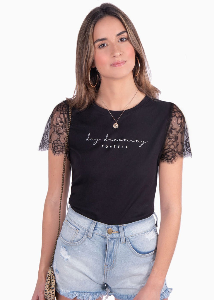 Camiseta estampada con mangas de encaje "Day dreaming forever" para mujer - Flashy
