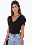 Camiseta manga corta embombada en ojalillo y escote en v para mujer - Flashy