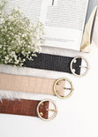 Cinturón con textura de piel y hebilla redonda para mujer - Flashy