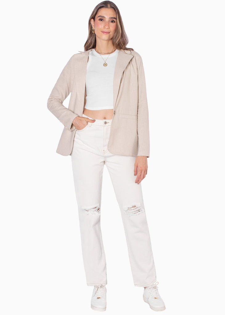 Blazer tipo sastre de lino con bolsillos en frente color beige para mujer - Flashy