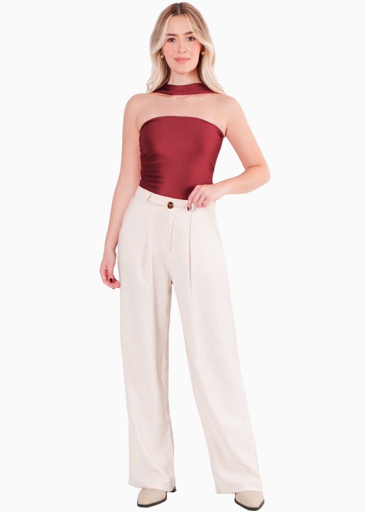 Blusa con leve recogido en costados y cuello tipo gargantilla color rojo para mujer - Flashy