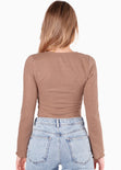 Blusa corta manga larga con botones color café para mujer - Flashy