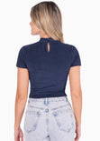 Blusa crop manga corta con cuello alto color azul para mujer - Flashy