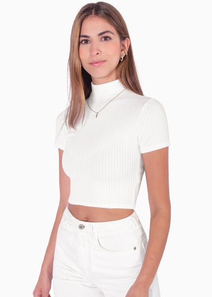 Blusa crop manga corta con cuello alto color marfil, blanco para mujer - Flashy