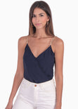 Blusa de tiras con cadenas y frente cruzado color azul para mujer - Flashy
