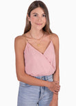 Blusa de tiras con cadenas y frente cruzado color rosado para mujer - Flashy