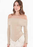 Blusa escote campesino con recogido en fajon - ANTURIO.BEIGE