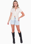 Blusa manga corta con botones y cuello color blanco, marfil para mujer - Flashy