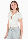 Blusa manga corta polo con cuello y perilla - ORQUIDEA.MARFIL
