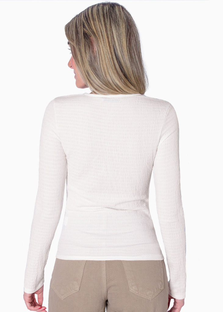 Blusa manga larga con abertura cut out en escote color marfil para mujer - Flashy