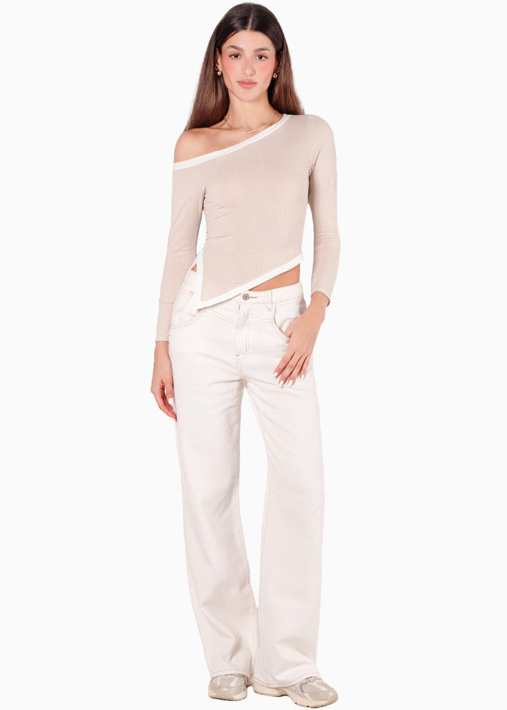 Blusa manga larga con cortes en contraste y abertura en costado color beige para mujer - Flashy