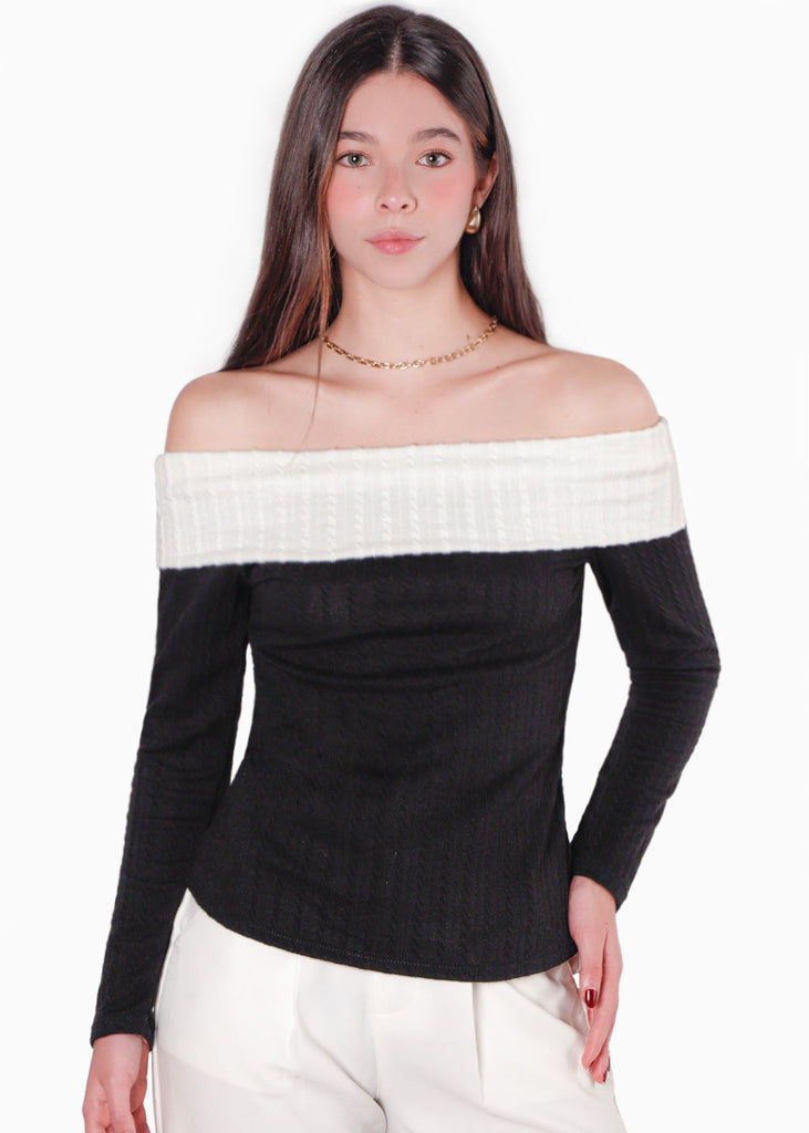Blusa manga larga con cuello bandeja en contraste y entorchado en espalda color negro para mujer - Flashy