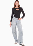 Blusa manga larga con entorchado en frente color negro para mujer - Flashy