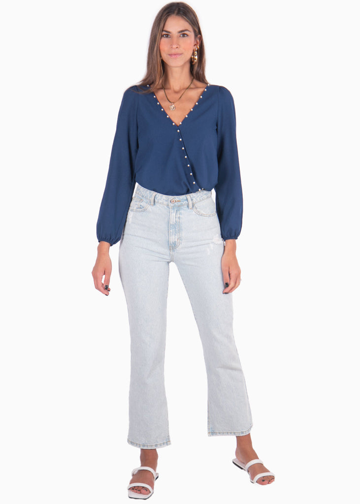 Blusa manga larga con escote cruzado y perlas color azul para mujer - Flashy