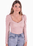 Blusa manga larga con recogido y escote corazon color rosado para mujer - Flashy