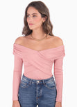 Blusa off shoulder cruzada color rosado para mujer - Flashy
