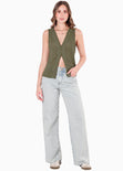 Blusa sin mangas con broches en frente y abertura color verde para mujer - Flashy