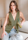 Blusa sin mangas con broches en frente y abertura color verde para mujer - Flashy