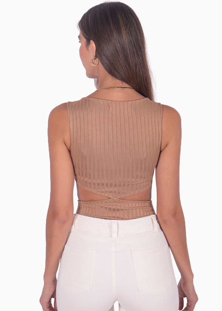 Body sin mangas  con escote cuadrado y aberturas en costados color café para mujer - Flashy