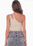 Body de un solo hombro con abertura en cargadera color beige para mujer - Flashy