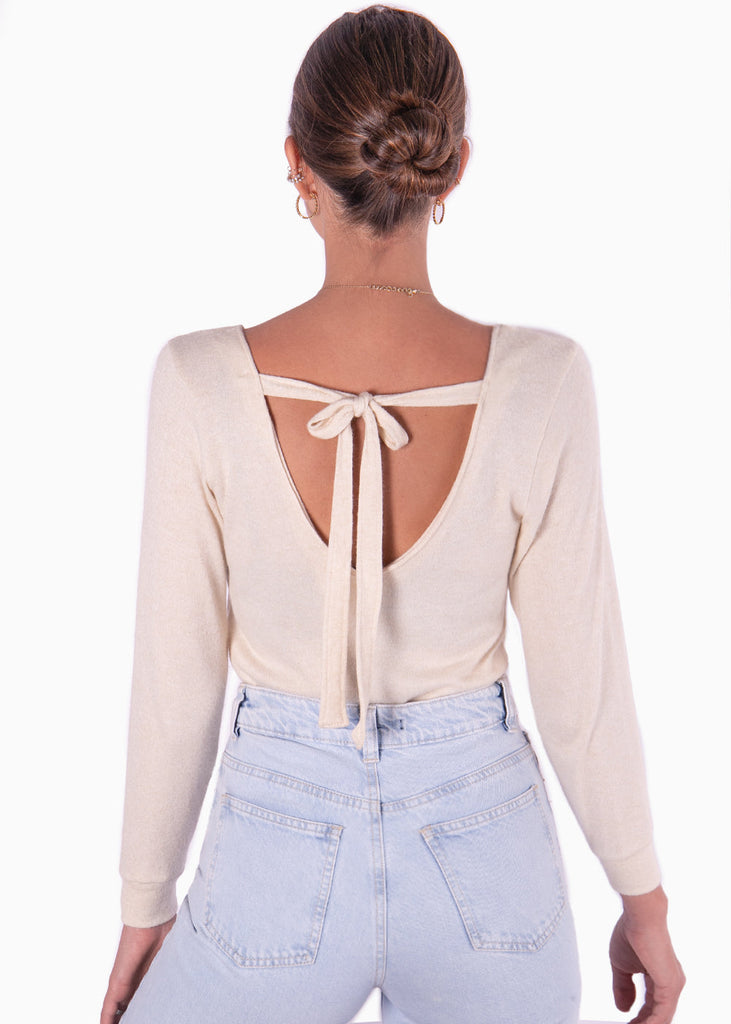 Buzo con escote cruzado y espalda descubierta color beige para mujer - Flashy