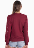 Buzo con estampado "Clair de jour" y perlas en mangas color vino para mujer - Flashy