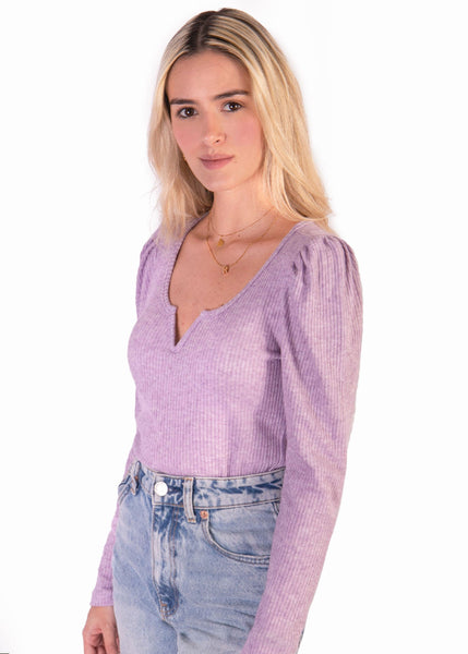 Buzo manga larga, escote en v y recogido en hombros color lila, morado para mujer - Flashy