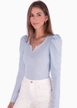 Buzo manga larga, escote en v y recogido en hombros color azul para mujer - Flashy