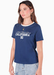 Camiseta básica con estampado “Santa Monica beach” con cuello en contraste color azul para mujer - Flashy