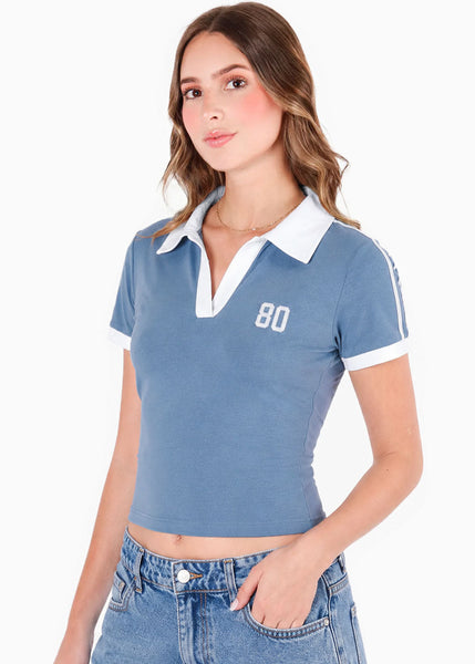 Camiseta con cuello y puños en contraste de color azul - IGUAZU