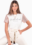 Camiseta con estampado "Shades of cool" y mangas de lentejuelas color blanco, marfil para mujer - Flashy