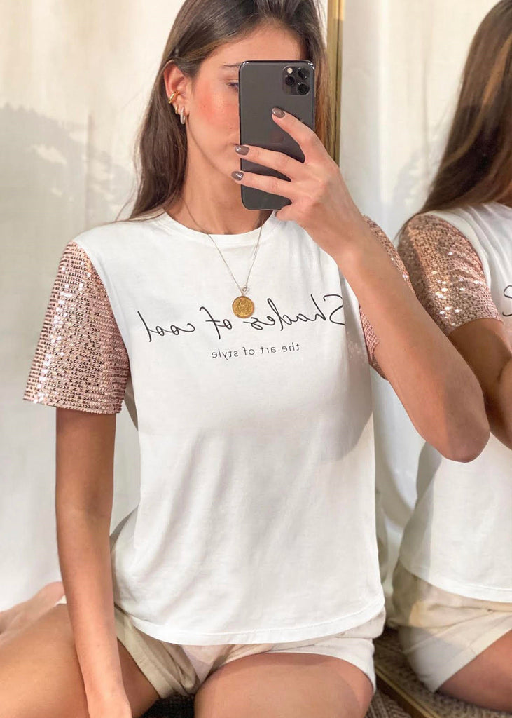 Camiseta con estampado "Shades of cool" y mangas de lentejuelas color blanco, marfil para mujer - Flashy