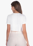 Camiseta corta con estampado "Femme" en animal print color marfil, blanco para mujer - Flashy