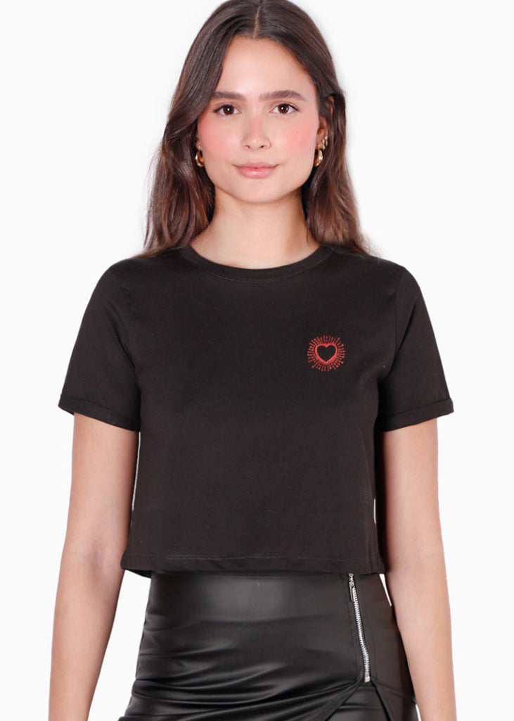 Camiseta crop con bordado de corazón color negro para mujer - Flashy