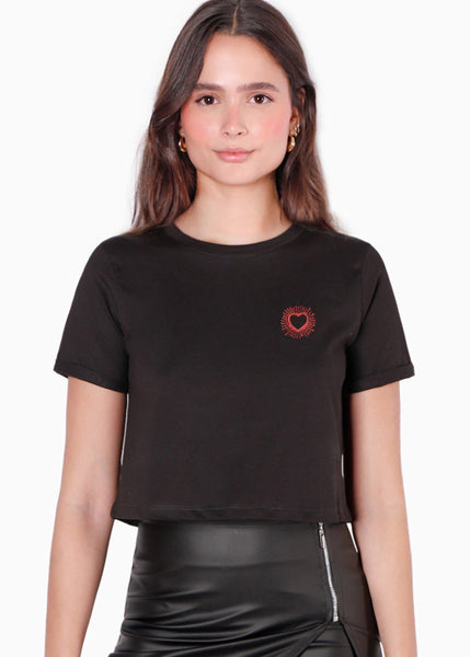 Camiseta crop con bordado de corazón color negro para mujer - Flashy