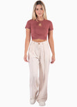 Camiseta crop manga corta con frente entorchado color terracota para mujer - Flashy