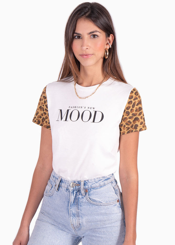 Camiseta estampada con mangas de animal print color blanco para mujer - Flashy