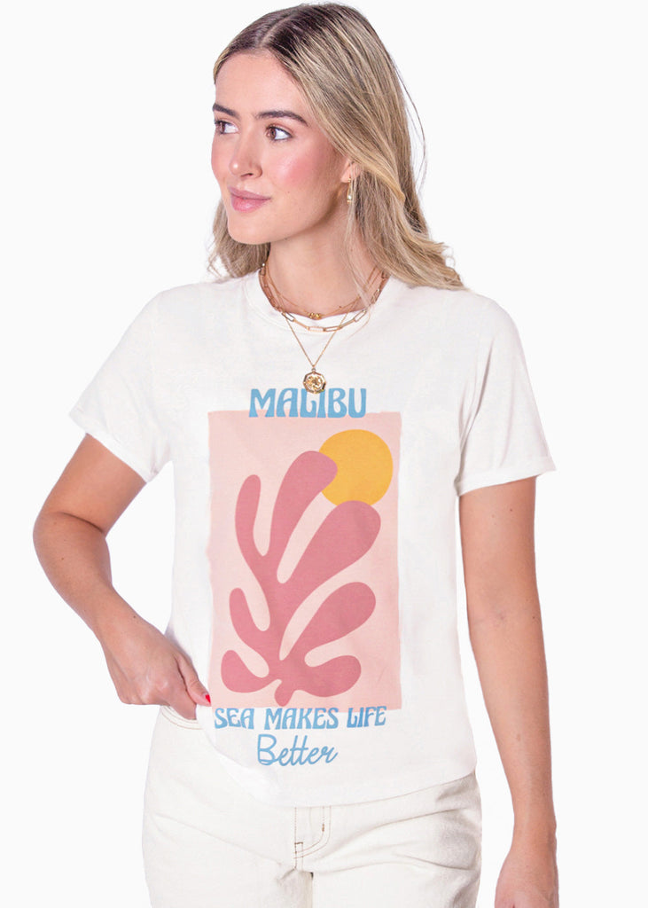 Camiseta estampada "Malibu, sea makes life better" color blanco, marfil para mujer - Flashy