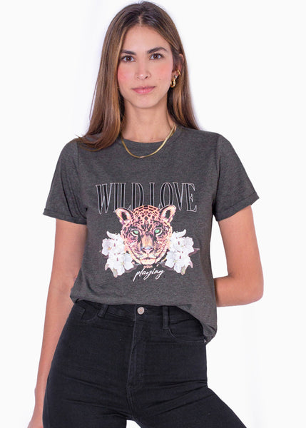 Camiseta estampada "Wild love, playing with fire" color gris para mujer - Flashy